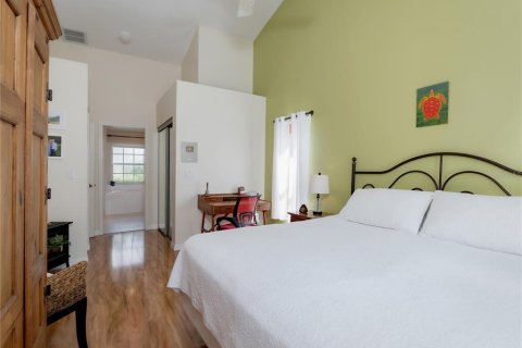 House in Tarpon Springs, Florida 3 bedrooms, 158.12 sq.m. № 1844971 - photo 24