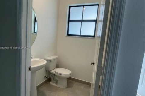 Villa ou maison à louer à Homestead, Floride: 3 chambres, 137.77 m2 № 2075253 - photo 6