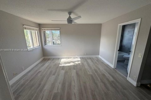 Casa en alquiler en Weston, Florida, 5 dormitorios, 227.61 m2 № 1928825 - foto 19