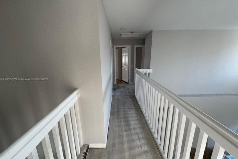 Casa en alquiler en Weston, Florida, 5 dormitorios, 227.61 m2 № 1928825 - foto 4