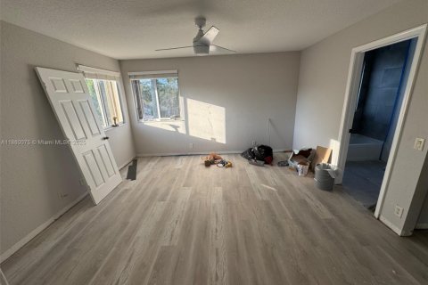 Casa en alquiler en Weston, Florida, 5 dormitorios, 227.61 m2 № 1928825 - foto 3