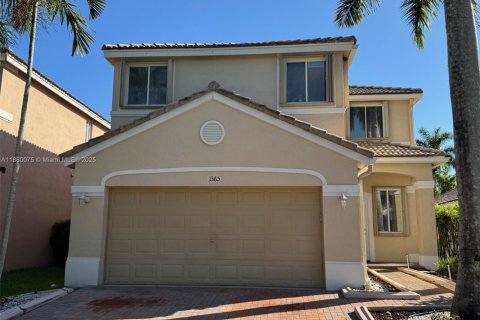 Casa en alquiler en Weston, Florida, 5 dormitorios, 227.61 m2 № 1928825 - foto 1