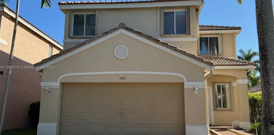 Casa en Weston, Florida 5 dormitorios, 227.61 m2 № 1928825