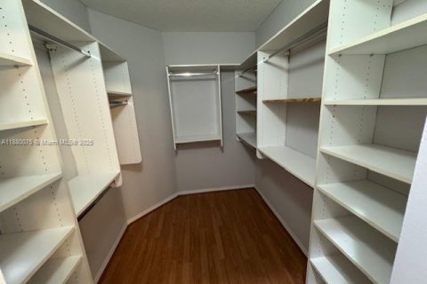 Casa en alquiler en Weston, Florida, 5 dormitorios, 227.61 m2 № 1928825 - foto 25