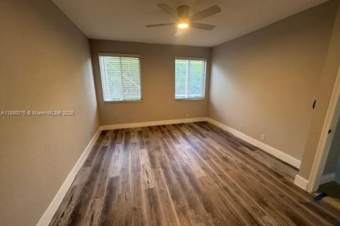 Casa en alquiler en Weston, Florida, 5 dormitorios, 227.61 m2 № 1928825 - foto 27