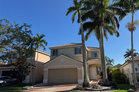 Casa en alquiler en Weston, Florida, 5 dormitorios, 227.61 m2 № 1928825 - foto 2