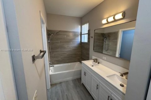 Casa en alquiler en Weston, Florida, 5 dormitorios, 227.61 m2 № 1928825 - foto 26