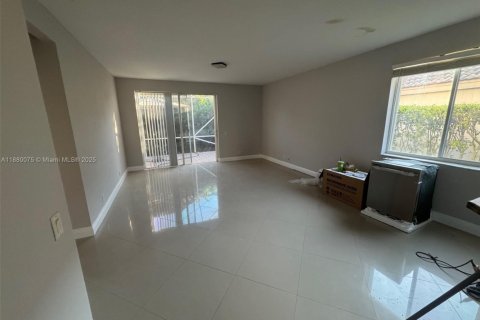 Casa en alquiler en Weston, Florida, 5 dormitorios, 227.61 m2 № 1928825 - foto 5