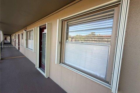 Condominio en venta en Pembroke Pines, Florida, 2 dormitorios, 88.54 m2 № 1700217 - foto 4