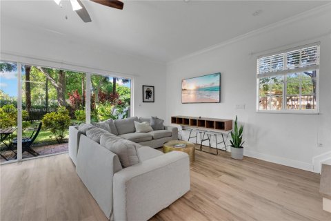 Townhouse in Sunrise, Florida 3 bedrooms, 150.41 sq.m. № 1878562 - photo 6