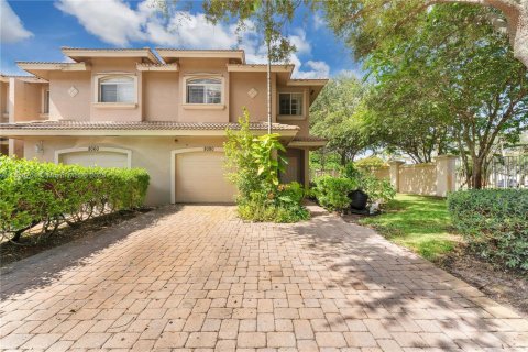 Townhouse in Sunrise, Florida 3 bedrooms, 150.41 sq.m. № 1878562 - photo 1
