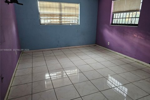 Villa ou maison à vendre à Miami Gardens, Floride: 4 chambres, 183.95 m2 № 1994396 - photo 13