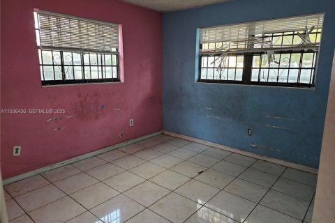 Villa ou maison à vendre à Miami Gardens, Floride: 4 chambres, 183.95 m2 № 1994396 - photo 12