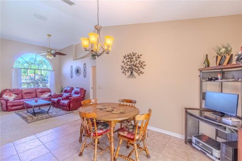 Villa ou maison à vendre à Kissimmee, Floride: 3 chambres, 143.07 m2 № 2342131 - photo 18