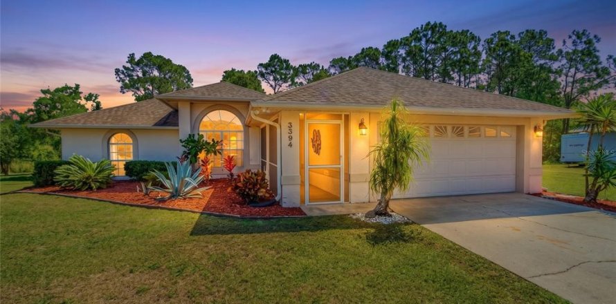 Villa ou maison à Kissimmee, Floride 3 chambres, 143.07 m2 № 2342131