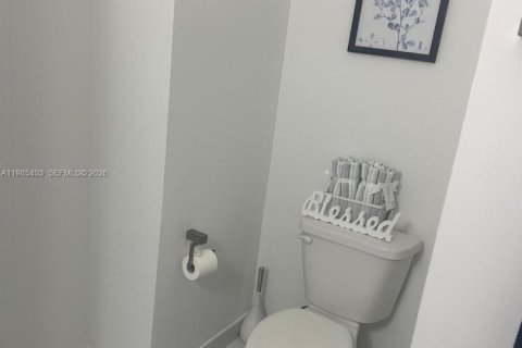 Купить кондоминиум в Майами, Флорида 3 спальни, 128.58м2, № 2089896 - фото 14