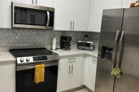 Купить кондоминиум в Майами, Флорида 3 спальни, 128.58м2, № 2089896 - фото 4