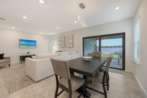 House in Sarasota, Florida 4 bedrooms, 147.81 sq.m. № 1852903 - photo 15