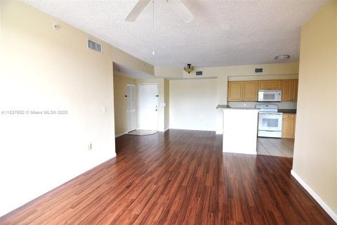 Condominio en venta en Miramar, Florida, 2 dormitorios, 90.77 m2 № 1821832 - foto 21