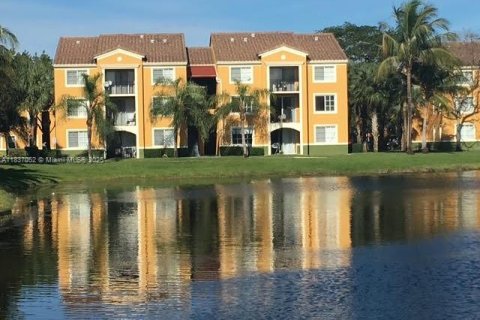 Condominio en venta en Miramar, Florida, 2 dormitorios, 90.77 m2 № 1821832 - foto 2