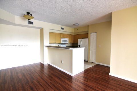 Condominio en venta en Miramar, Florida, 2 dormitorios, 90.77 m2 № 1821832 - foto 13
