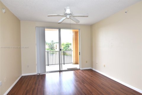 Condominio en venta en Miramar, Florida, 2 dormitorios, 90.77 m2 № 1821832 - foto 24