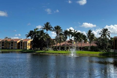 Condominio en venta en Miramar, Florida, 2 dormitorios, 90.77 m2 № 1821832 - foto 4