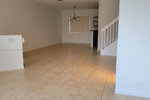 Touwnhouse à louer à Miramar, Floride: 3 chambres, 137.59 m2 № 1924518 - photo 27