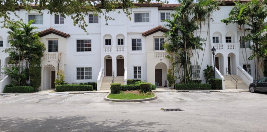 Touwnhouse à Miramar, Floride 3 chambres, 137.59 m2 № 1924518