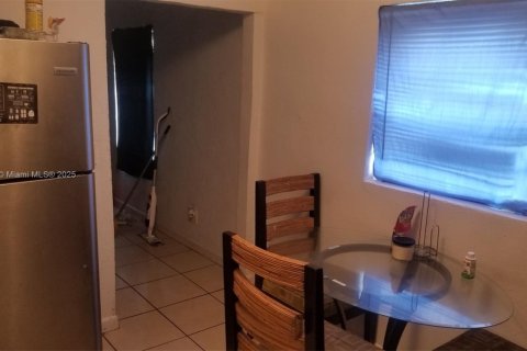 Casa en venta en Riviera Beach, Florida, 2 dormitorios, 67.35 m2 № 1811253 - foto 9