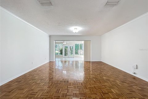 Купить виллу или дом в Орландо, Флорида 11 комнат, 206.15м2, № 1850001 - фото 17