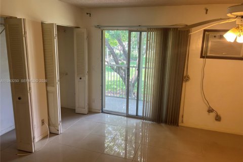Copropriété à louer à Pembroke Pines, Floride: 1 chambre, 75.34 m2 № 1999556 - photo 5