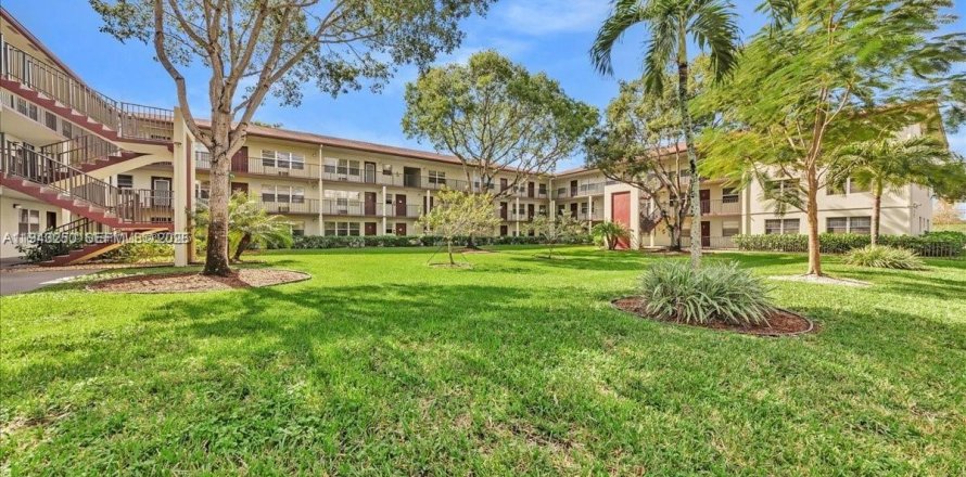 Condo à Pembroke Pines, Floride, 1 chambre  № 1999556