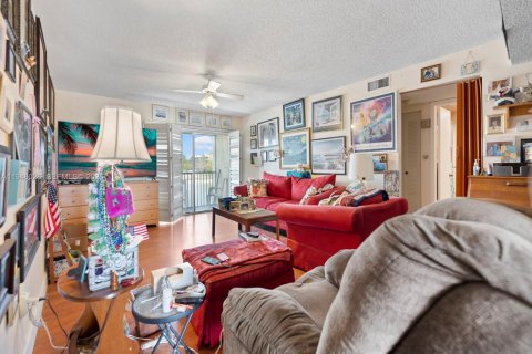 Copropriété à vendre à Cutler Bay, Floride: 2 chambres, 110.74 m2 № 2004074 - photo 11