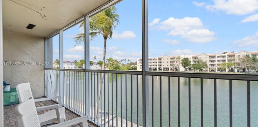 Condo à Cutler Bay, Floride, 2 chambres  № 2004074