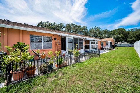 Villa ou maison à vendre à Clearwater, Floride: 2 chambres, 83.61 m2 № 1826796 - photo 13