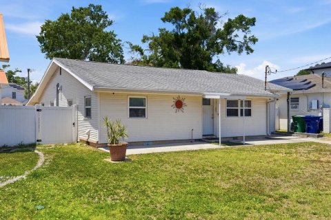 Casa en venta en Tampa, Florida, 2 dormitorios, 141.21 m2 № 2152171 - foto 2