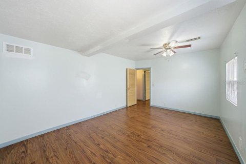 Casa en venta en Tampa, Florida, 2 dormitorios, 141.21 m2 № 2152171 - foto 16