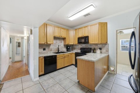 Casa en venta en Tampa, Florida, 2 dormitorios, 141.21 m2 № 2152171 - foto 10