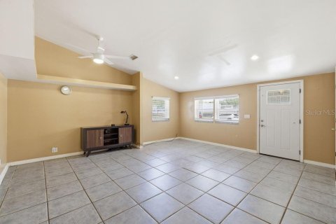 Casa en venta en Tampa, Florida, 2 dormitorios, 141.21 m2 № 2152171 - foto 4