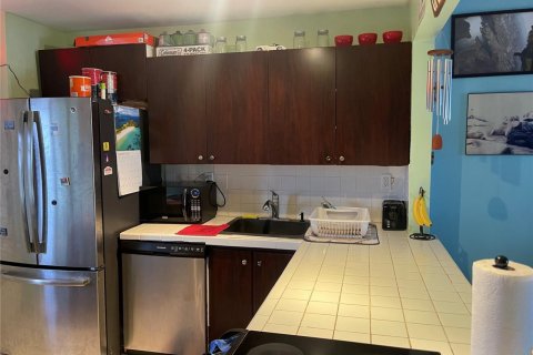 Copropriété à vendre à Miami, Floride: 2 chambres, 99.13 m2 № 2250314 - photo 12