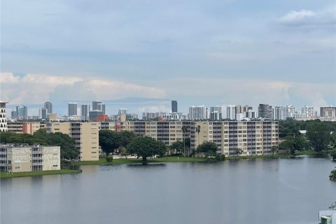 Copropriété à vendre à Miami, Floride: 2 chambres, 99.13 m2 № 2250314 - photo 5
