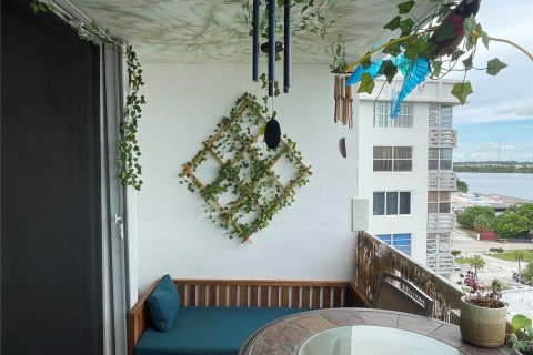 Copropriété à vendre à Miami, Floride: 2 chambres, 99.13 m2 № 2250314 - photo 9