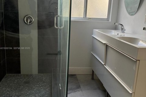 Villa ou maison à louer à Miami, Floride: 2 chambres, 102.66 m2 № 1989015 - photo 26
