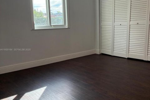 Villa ou maison à louer à Miami, Floride: 2 chambres, 102.66 m2 № 1989015 - photo 23