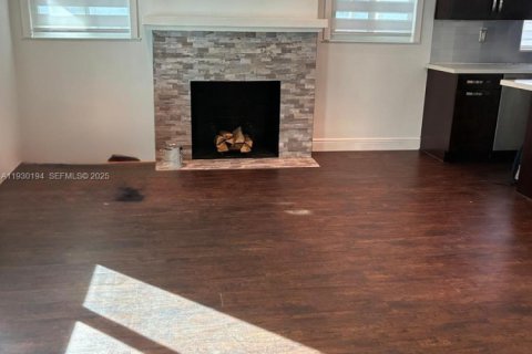 Villa ou maison à louer à Miami, Floride: 2 chambres, 102.66 m2 № 1989015 - photo 21