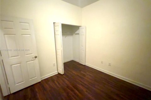 Townhouse in Cutler Bay, Florida 3 bedrooms, 123.1 sq.m. № 1997393 - photo 3