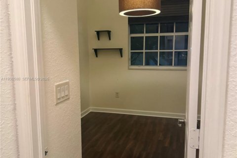 Townhouse in Cutler Bay, Florida 3 bedrooms, 123.1 sq.m. № 1997393 - photo 6