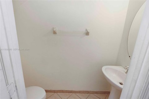 Купить таунхаус в Катлер-Бей, Флорида 3 спальни, 123.1м2, № 1997393 - фото 17