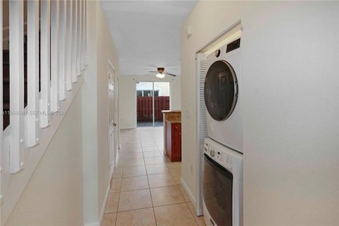 Купить таунхаус в Катлер-Бей, Флорида 3 спальни, 123.1м2, № 1997393 - фото 8